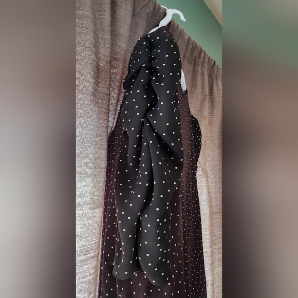 Floral Ruffle Sleeve Mixed Media Shell - Picture 3 of 3